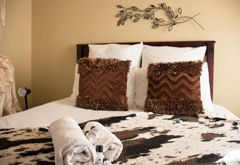 Elegant decor with luxurious finishings